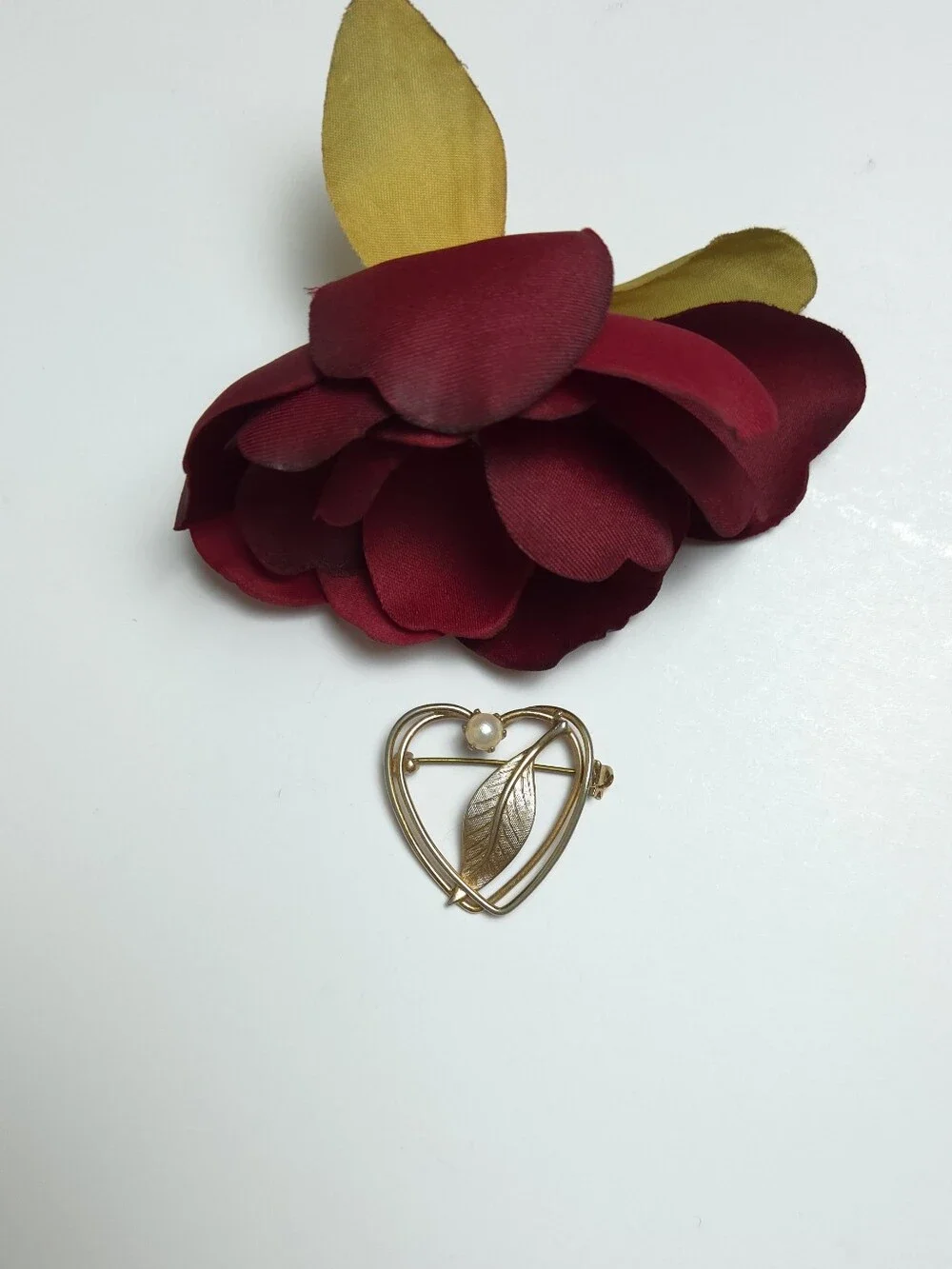Vintage Gold Plated Genuine Pearl Double Heart & Leaf Brooch